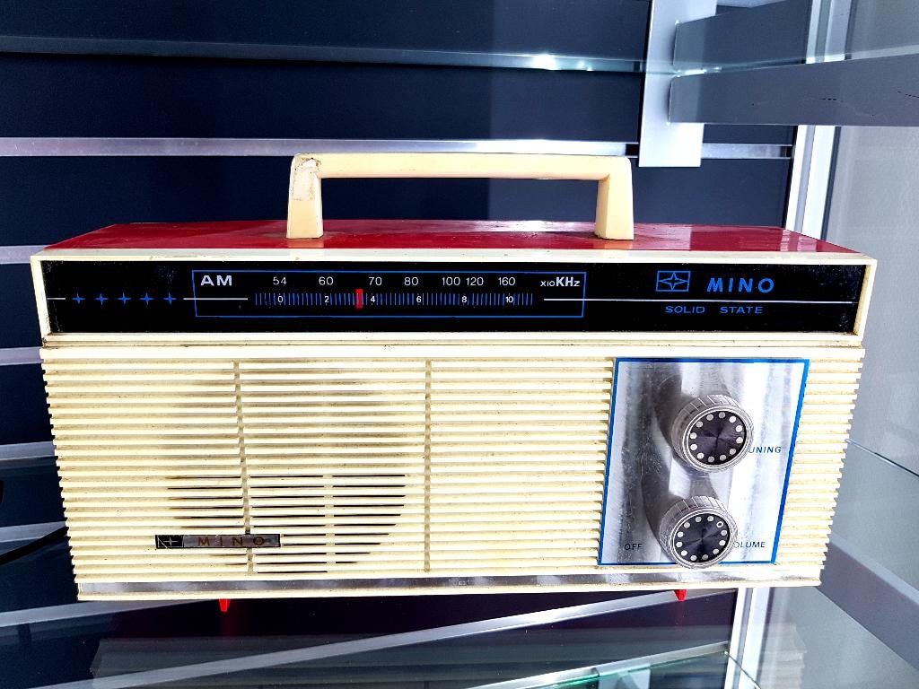 MINO 103A TRANSISTOR RADIO (1970)., Audio, Tv en Foto, Ophalen of Verzenden, Gebruikt, Transistorradio