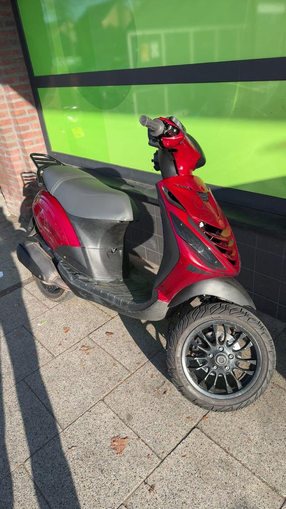 Zip 2t 125cc, Ophalen, Tweetakt, 125 cc, Zo goed als nieuw
