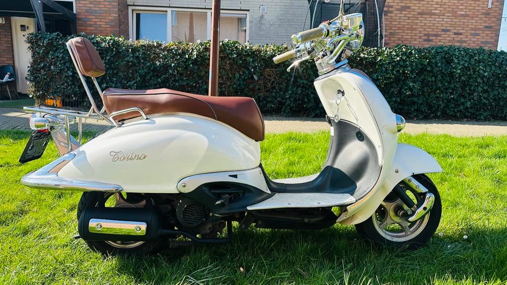 Retro scooter 50 cc, Fietsen en Brommers, Scooters | Overige merken, Ophalen of Verzenden, Zo goed als nieuw, Benzine
