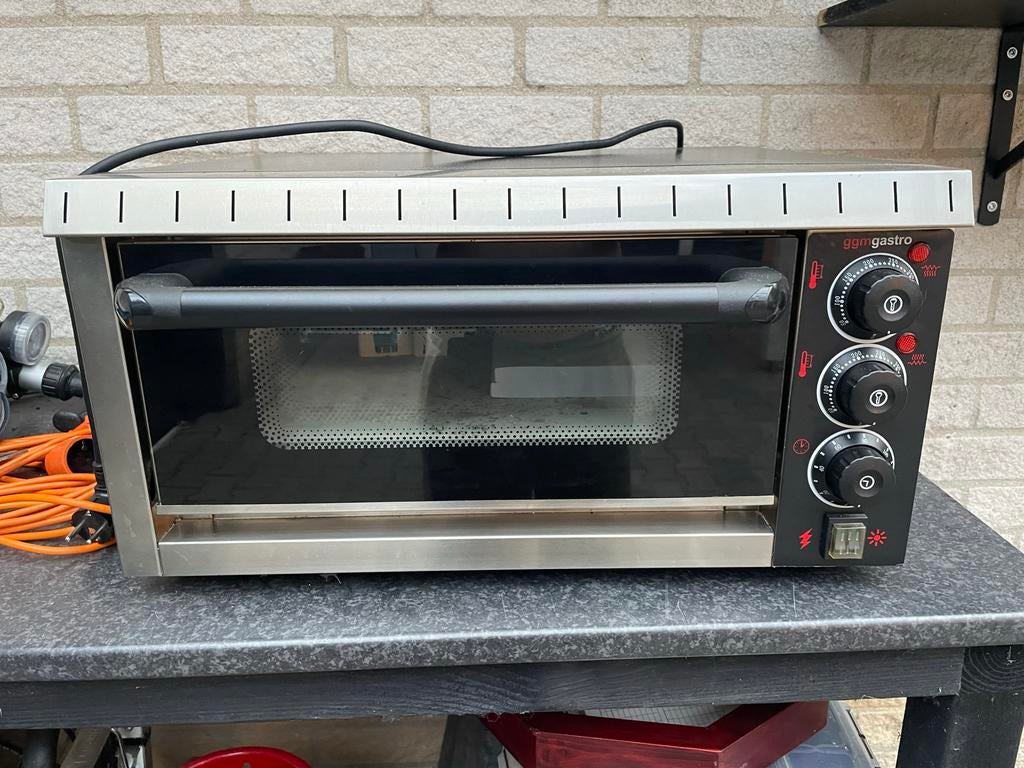 Pizzaoven GGM Gastro 350 graden, Ophalen, Minder dan 45 cm, Gebruikt, Oven