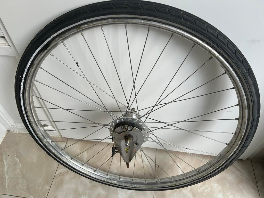 Prima voorwiel 28 inch, Fietsen en Brommers, Fietsonderdelen, Ophalen, Zo goed als nieuw, Wiel