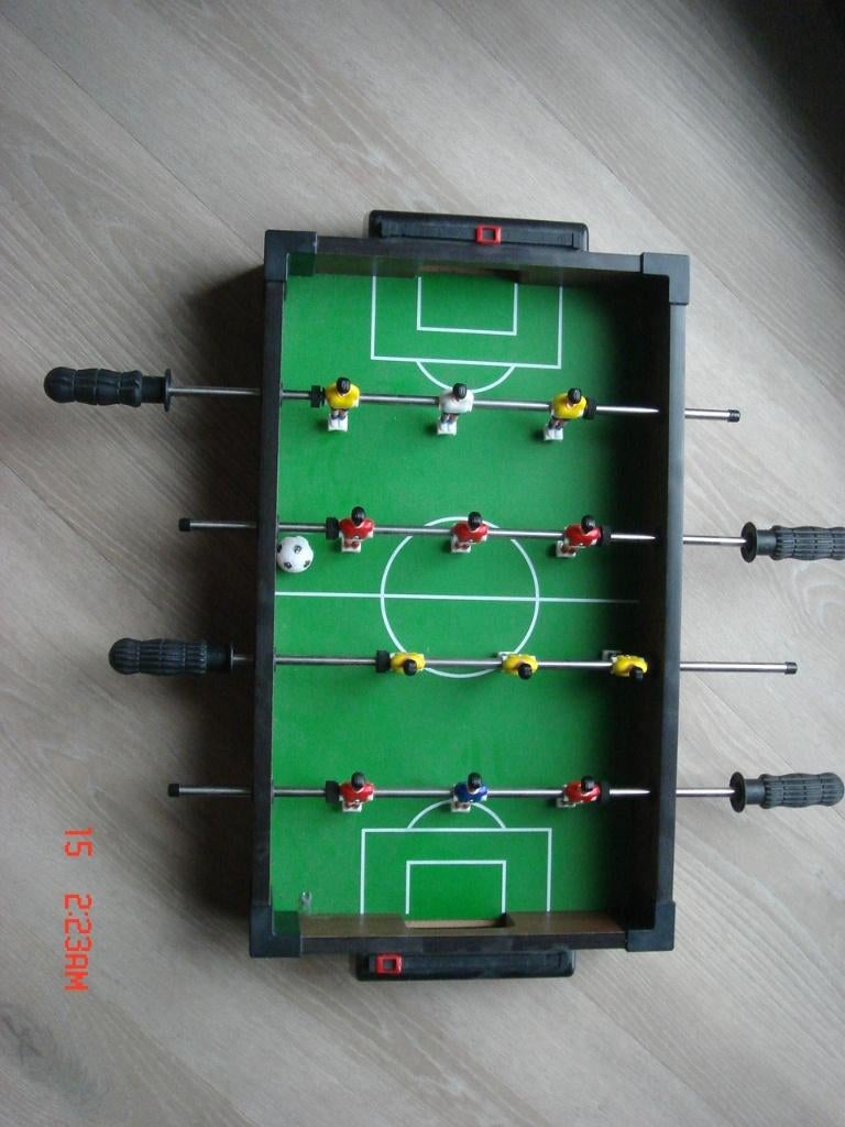 Tafel voetbalspel 51X31 € 7,50, Kinderen en Baby's, Speelgoed | Houten speelgoed, Ophalen of Verzenden, Zo goed als nieuw, Overige typen