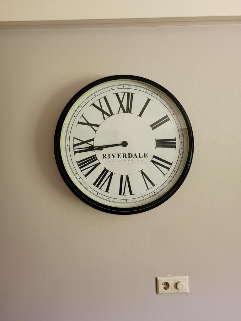 Riverdale wandklok diameter 60cm, Huis en Inrichting, Ophalen of Verzenden, Wandklok