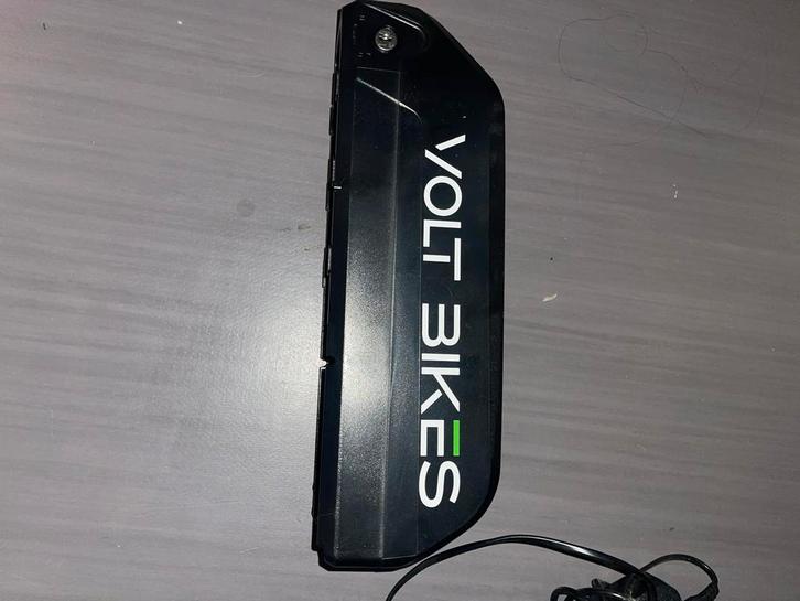 VoltBike 48V 15Ah(720Wh) e-bike batterij+oplader goede staat, Fietsen en Brommers, Fietsaccessoires | Fietsaccu's, Zo goed als nieuw