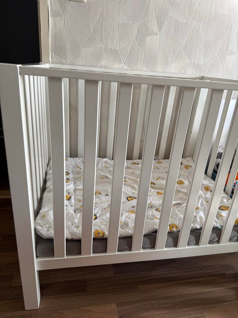 Witte baby box met matras en boxkleed, Ophalen, Gebruikt, Vierkant, Boxkleed