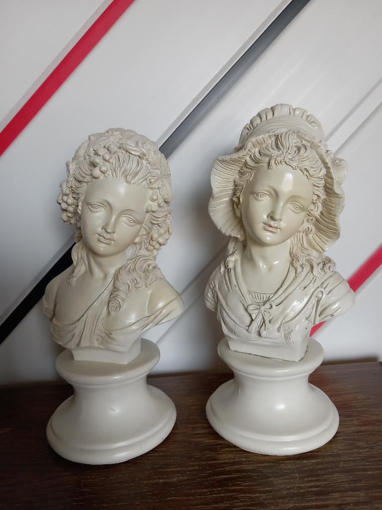 Twee vintage rococo busten borstbeelden, Ophalen, Zo goed als nieuw, Mens