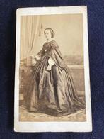 CDV, Dame, zeer oud, dun karton, Carte de Visite 2, Ophalen of Verzenden, Voor 1940, Gebruikt, Foto