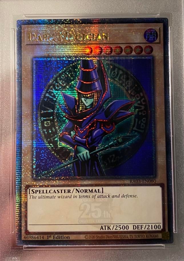 Yu-Gi-Oh! Dark Magician RA03 1st Quartercentury PSA 9 Mint !, Ophalen of Verzenden, Zo goed als nieuw, Losse kaart, Foil