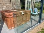 4SeasonsSpa Jacuzzi/spa 210x210, 6 zitplaatsen en 1 ligplek, Ophalen, Gebruikt, Afdekzeil, Vast