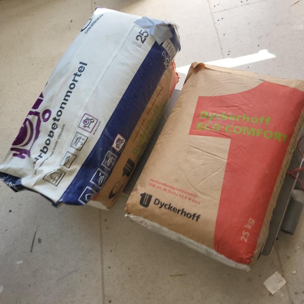 Cement Portland, Turbobetonmortel, snelbetonmortel, Ophalen, Overige materialen, Minder dan 4 cm, Minder dan 5 m²