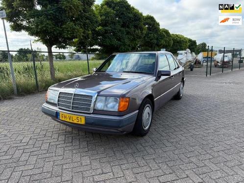Mercedes-Benz 200-500 (W124) 300 D ORG NED , APK 08-07-2027, Auto's, Mercedes-Benz, Bedrijf, Te koop, 200-Serie, ABS, Centrale vergrendeling