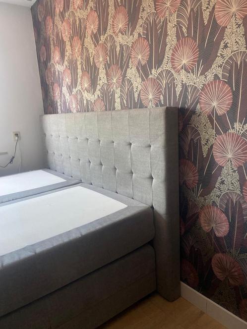 Hoofdbord van boxspring, Antiek en Kunst, Antiek | Meubels | Bedden, Ophalen