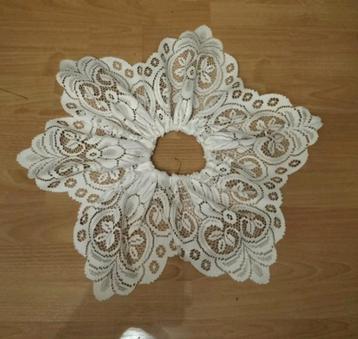 Unieke Pieten Kraag van Kant beschikbaar voor biedingen