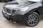BMW iX1 eDrive20 M Sport / Panoramadak / Sportstoelen / Acht, Auto's, Zwart, Nieuw, SUV of Terreinwagen, 1840 kg