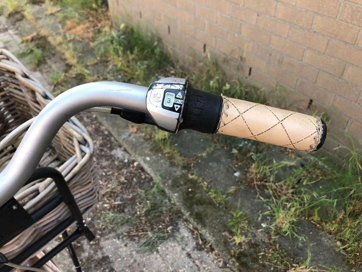 Batavus Diva Roze - Nieuw Zadel, Fietsen en Brommers, Fietsen | Dames | Damesfietsen, Gebruikt, Batavus, Versnellingen, Ophalen