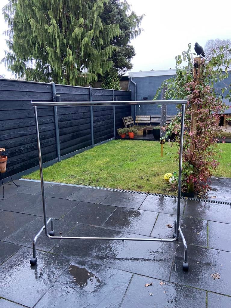 BASIC demontabel kledingrek op kleine wielen, Ophalen, Met wielen, Gebruikt