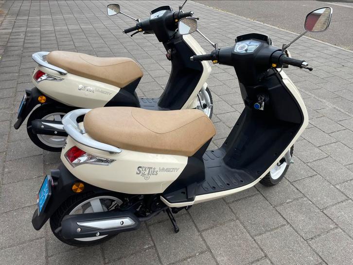 2 snorscooters koopje, Fietsen en Brommers, Scooters | SYM, Zo goed als nieuw, Overige modellen, Maximaal 25 km/u, Benzine, Ophalen