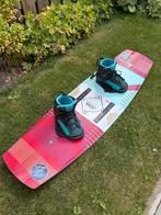 Jobe wakeboard maat 135 + wakeboardschoenen., Ophalen, Zo goed als nieuw, Board en Schoenen