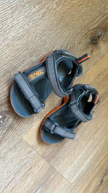 Teva sandalen maat 23 beschikbaar voor biedingen