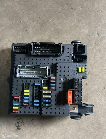 Zekeringkast Volvo S60 I ('00-'09) 8676391 beschikbaar voor biedingen