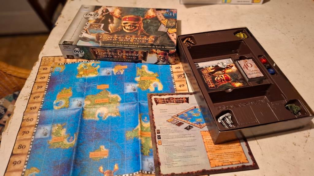 Pirates of the caribean, Hobby en Vrije tijd, Gezelschapsspellen | Bordspellen, Drie of vier spelers, Ophalen of Verzenden, Zo goed als nieuw