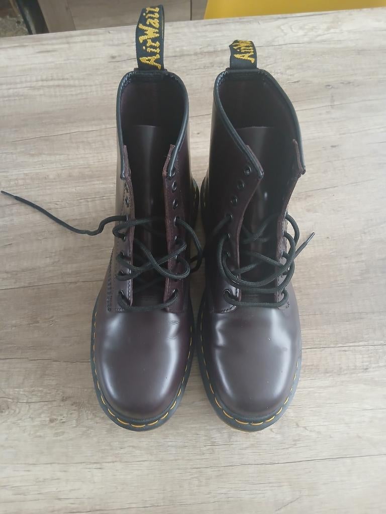 Mooie bordeauxrode Dr. Martens maat 44,ongedragen, Ophalen of Verzenden, Nieuw, Schoenen