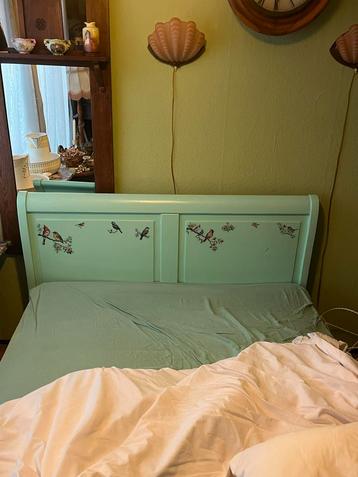 Romantisch Tweepersoonsbed (Zonder Matras) beschikbaar voor biedingen
