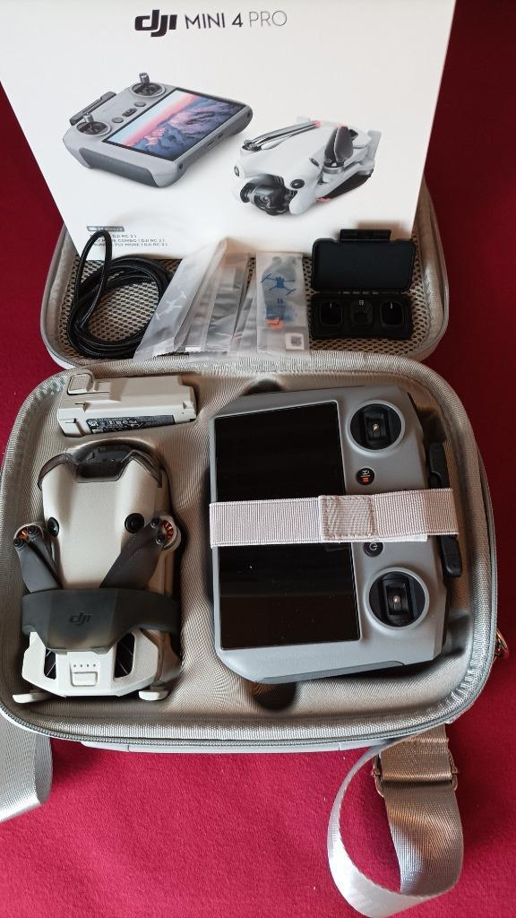 DJI MIni 4 Pro,Fly More ,Smart Controller, Div Extra,s, 725€, Audio, Tv en Foto, Drones, Zo goed als nieuw, Drone met camera, Ophalen of Verzenden