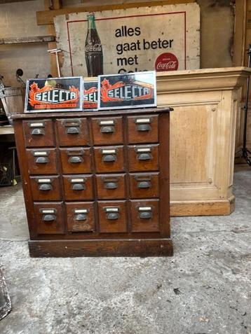 stoere oude eiken ladekast antiek laden kast robuuste beschikbaar voor biedingen
