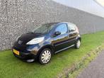 Peugeot 107 1.0-12V XS AIRCO - 5Drs, Voorwielaandrijving, Gebruikt, 4 stoelen, Origineel Nederlands
