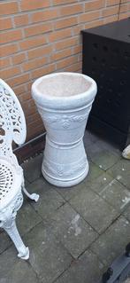 4 grote Betonnen tuinpotten, Ophalen, Gebruikt