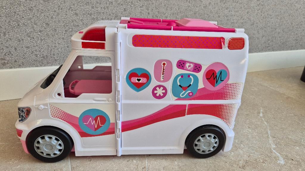 Barbie Ambulance met Licht & Geluid, Kinderen en Baby's, Speelgoed | Poppen, Ophalen of Verzenden, Gebruikt, Barbie