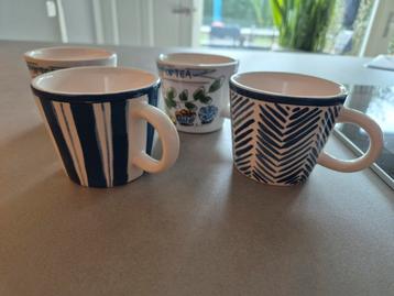 Blond Amsterdam Asia vier kopjes beschikbaar voor biedingen