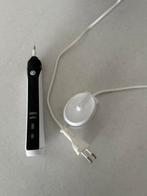 Oral B elektrische tandenborstel, Ophalen of Verzenden, Gebruikt, Tandenborstel