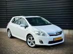 Toyota Auris 1.8 Full Hybrid NAVI|DAK|CAMERA|KEYLESS|PDC, Origineel Nederlands, Te koop, 5 stoelen, 1355 kg