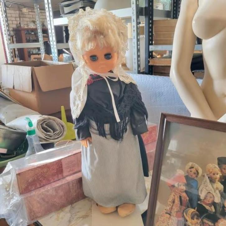 Grote pop plus plaat poppen., Kinderen en Baby's, Speelgoed | Poppen, Zo goed als nieuw, Babypop, Ophalen of Verzenden