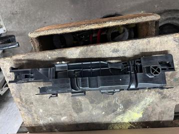 radiateurbevestiging 3-serie g20 8666840 8666839 links beschikbaar voor biedingen