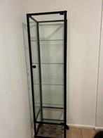 Glazen vitrinekast met zwart metalen frame, Huis en Inrichting, Kasten | Vitrinekasten, Ophalen, 50 tot 100 cm, 150 tot 200 cm