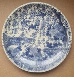 Prachtig blauw-wit wandbord met mooi geschulpt randje, Antiek en Kunst, Antiek | Wandborden en Tegels, Verzenden