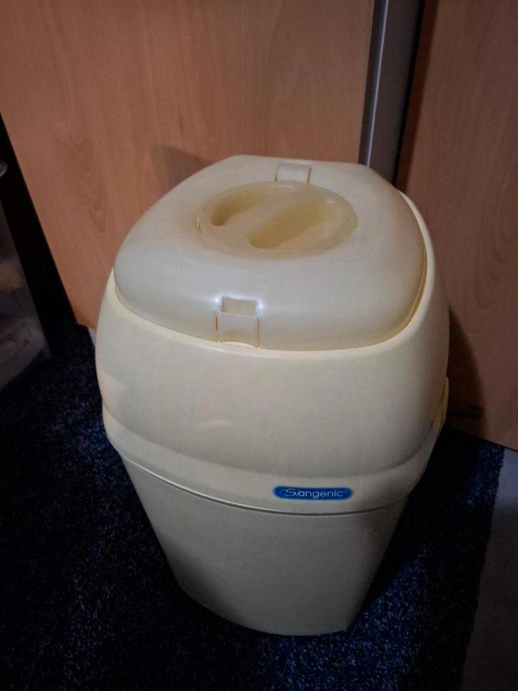 Luieremmer van Sangenic met geurloos dispenser systeem, Kinderen en Baby's, Badjes en Verzorging, Gebruikt, Luieremmer, Sangenic