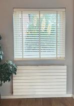 Luxaflex van Veneta ✨ — Snow White  & Antraciet . Lamellen., Huis en Inrichting, Stoffering | Gordijnen en Lamellen, Grijs, 100 tot 150 cm