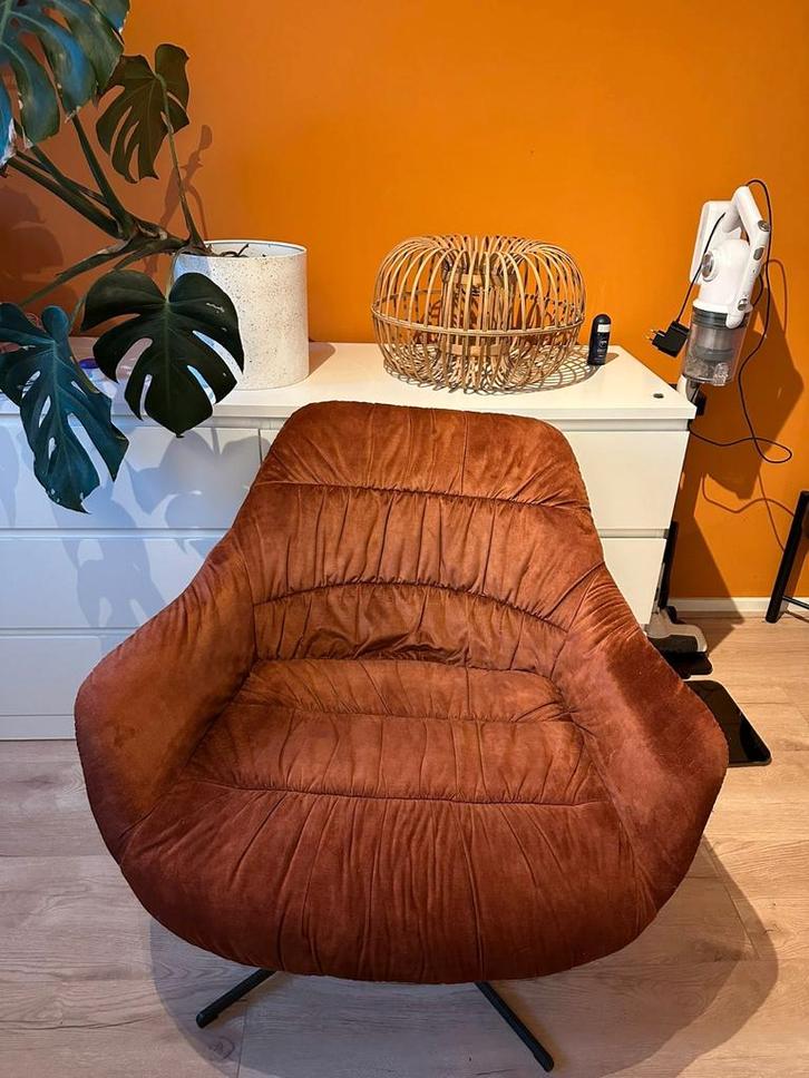 Roestkleurige fauteuil op draaivoet - Gebruikt, Huis en Inrichting, Fauteuils, Gebruikt, 50 tot 75 cm, 75 tot 100 cm, Ophalen