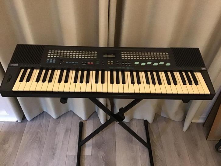 Ter overname aangeboden uitgebreid key board , merk GEM, Muziek en Instrumenten, Keyboards, Zo goed als nieuw, 61 toetsen, Gem