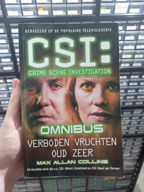 CSI Omnibus Verboden vruchten en Oud Zeer door Max Allan Col, Boeken, Thrillers, Gelezen, Nederland, Ophalen of Verzenden