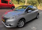 Peugeot 208 1.2 VTI 60KW/82PK 5-D 2013 Grijs (Trekhaak), Voorwielaandrijving, Stof, Navigatiesysteem, 1199 cc