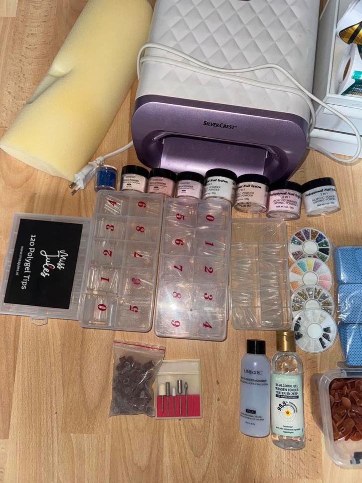 Complete Nagelset met lamp, Sieraden, Tassen en Uiterlijk, Uiterlijk | Cosmetica en Make-up, Zo goed als nieuw, Toebehoren, Handen en Nagels