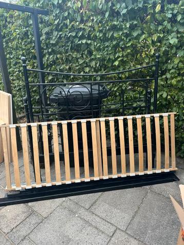 GRATIS!! IKEA bedframe inclusief lattenbodem 140x200 cm - afbeelding 3