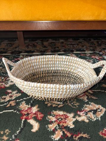 Rieten Mandje - 23x8 cm beschikbaar voor biedingen