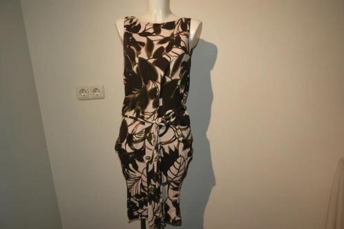 Marccain aparte stretch jurk blad print waterval rug N3 M, Kleding | Dames, Jurken, Zo goed als nieuw, Maat 38/40 (M), Overige kleuren