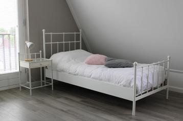 Tienerbed beschikbaar voor biedingen